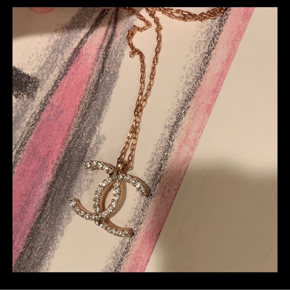 Brand new , rare  Rose Gold plated with crystals  Necklace,great for collectors - Picture 12 of 14